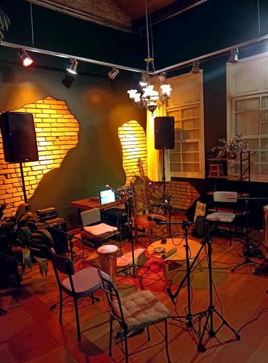 Estúdio acústico intimista
